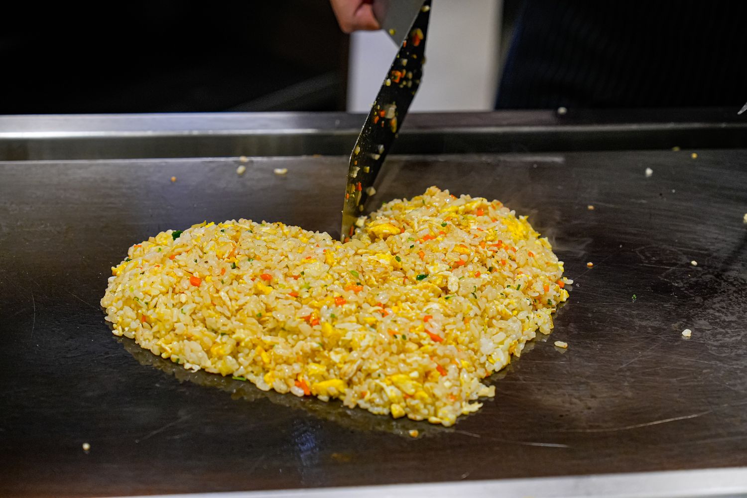 曼谷四面佛商場Erawan Bangkok｜近BTS Chit Lom 奇隆站，參拜購物網美餐廳一日遊! @混血珊莎的奇幻旅程