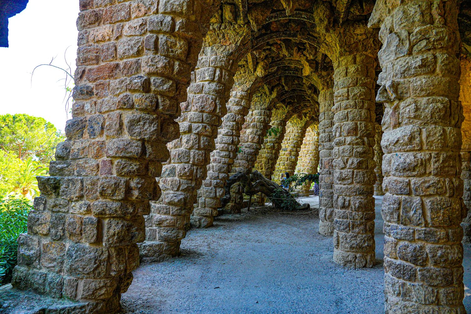 巴塞隆納｜奎爾公園 Park Güell 交通、門票、地圖攻略一次看! @混血珊莎的奇幻旅程