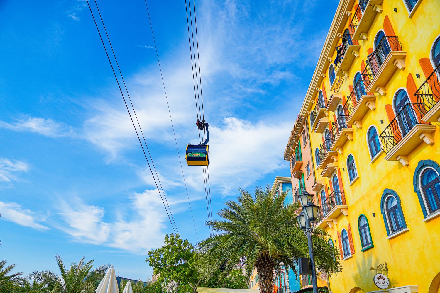 Roma Hotel Phu Quoc｜富國島日落小鎮住宿，進纜車站陽台賞海上煙火! @混血珊莎的奇幻旅程