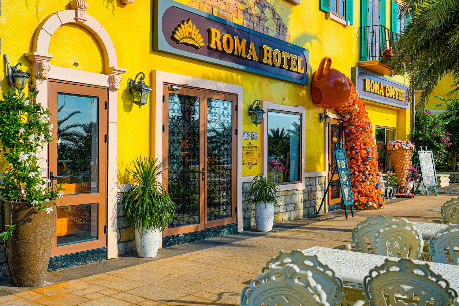 Roma Hotel Phu Quoc｜富國島日落小鎮住宿，進纜車站陽台賞海上煙火! @混血珊莎的奇幻旅程