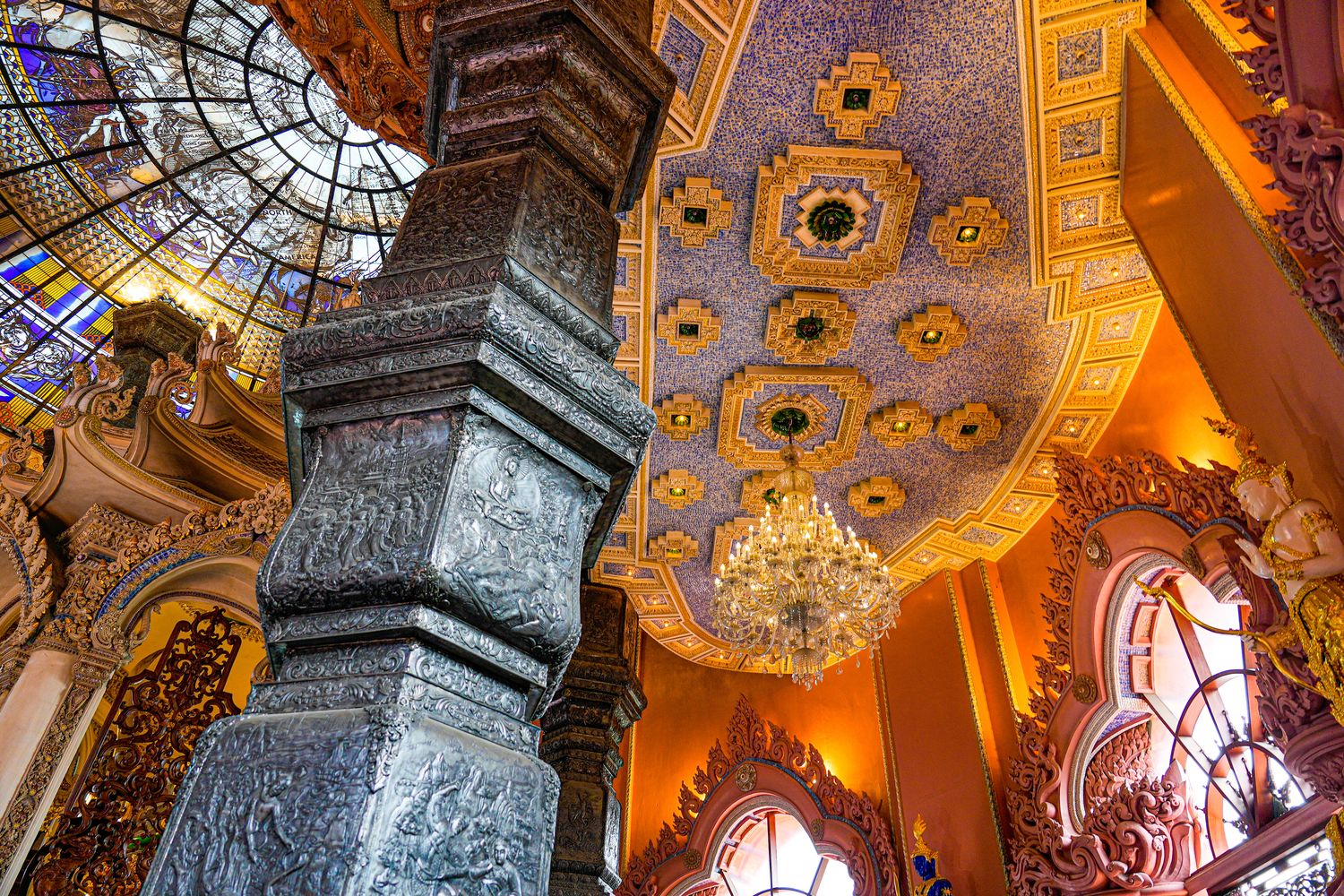 曼谷三頭象神博物館Erawan Museum｜泰國最壯觀的神話建築，絕美玻璃穹頂必拍！ @混血珊莎的奇幻旅程