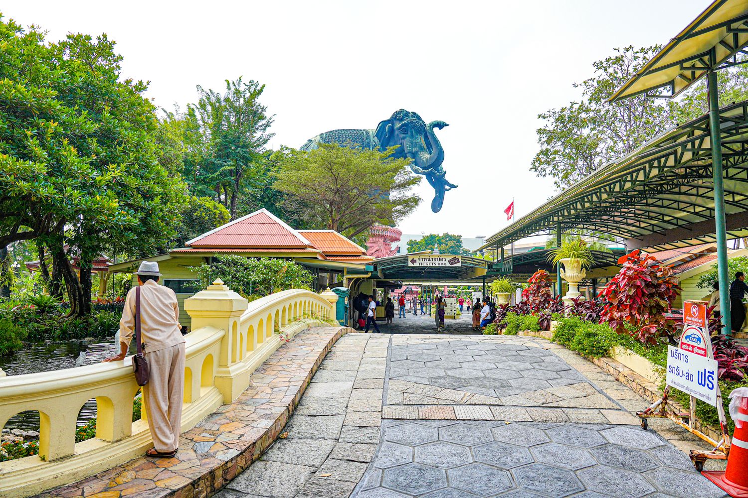 曼谷三頭象神博物館Erawan Museum｜泰國最壯觀的神話建築，絕美玻璃穹頂必拍！ @混血珊莎的奇幻旅程