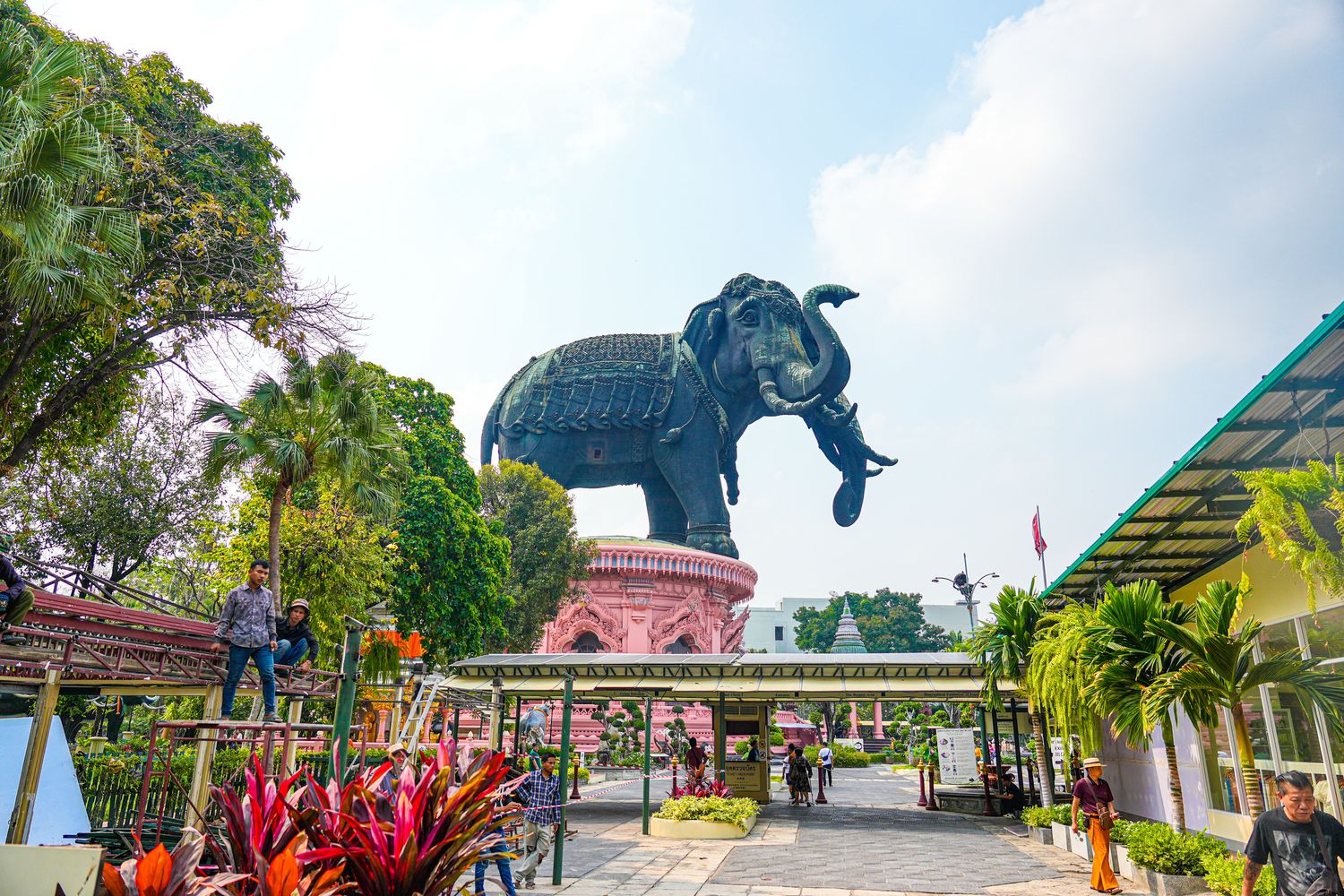 曼谷三頭象神博物館Erawan Museum｜泰國最壯觀的神話建築，絕美玻璃穹頂必拍！ @混血珊莎的奇幻旅程