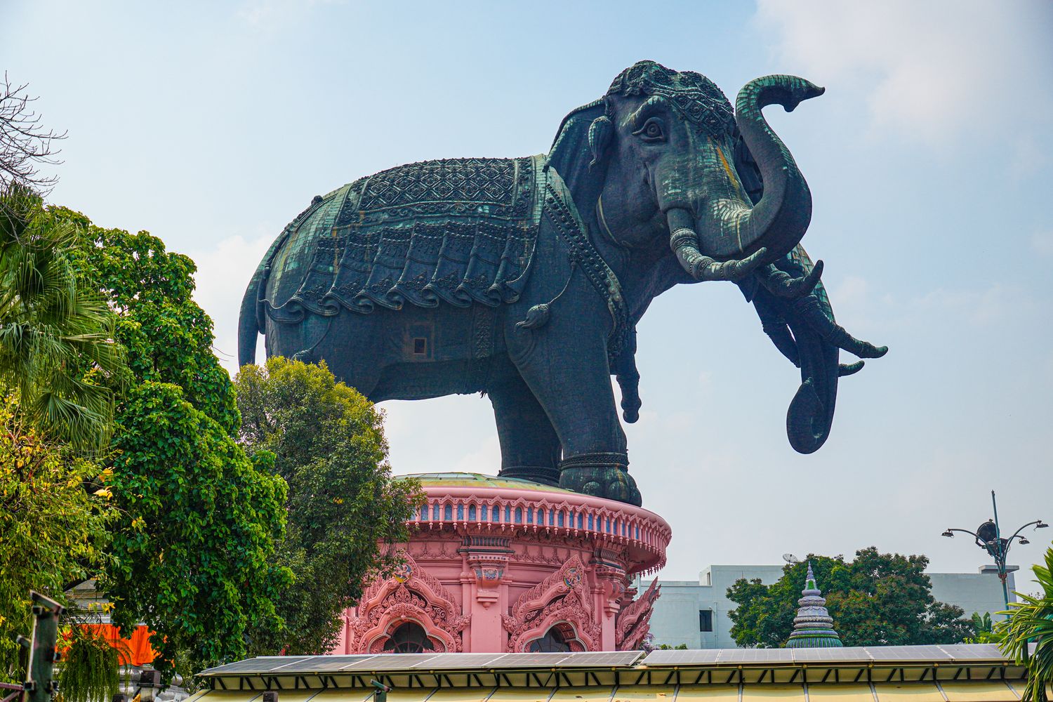 曼谷三頭象神博物館Erawan Museum｜泰國最壯觀的神話建築，絕美玻璃穹頂必拍！ @混血珊莎的奇幻旅程