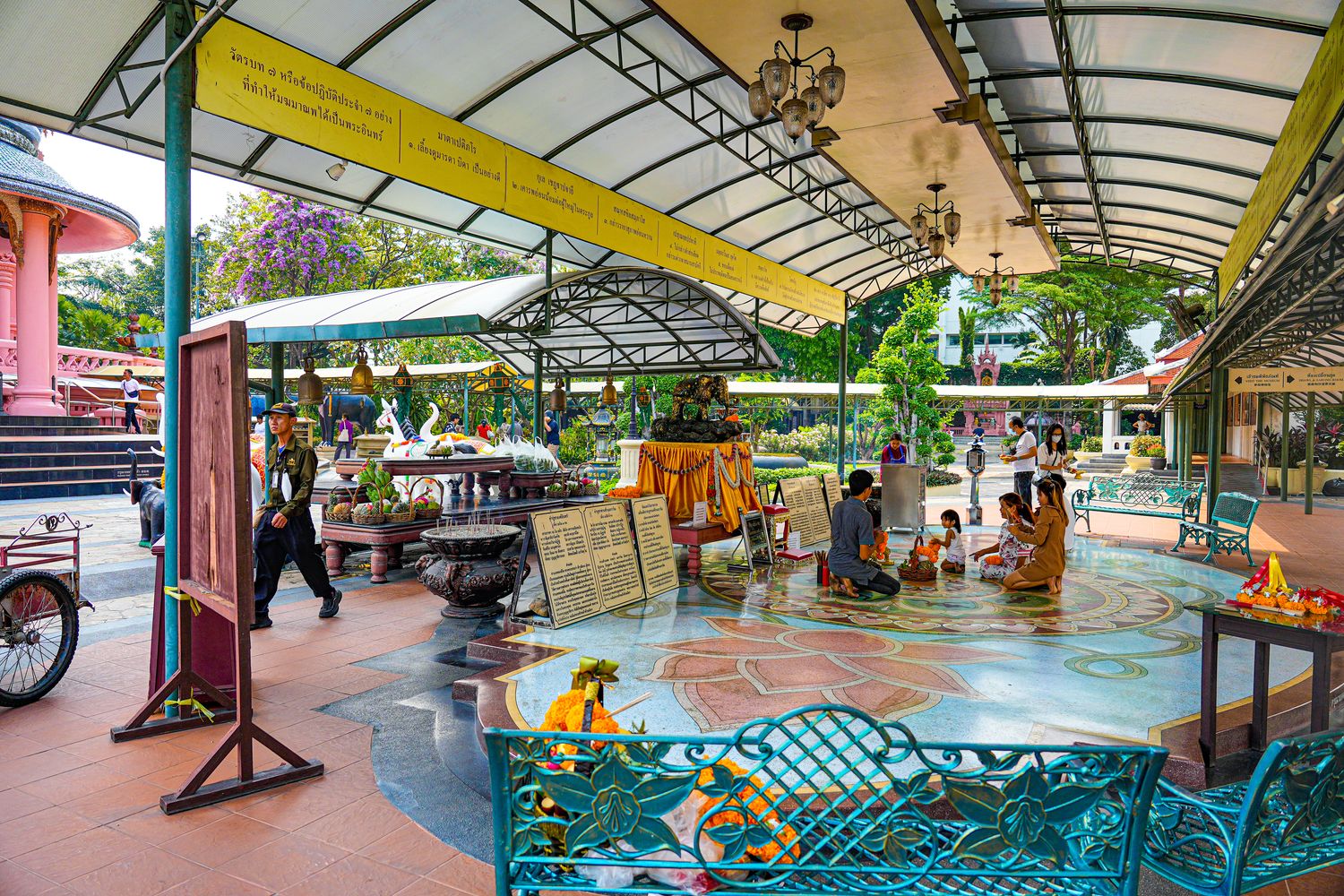 曼谷三頭象神博物館Erawan Museum｜泰國最壯觀的神話建築，絕美玻璃穹頂必拍！ @混血珊莎的奇幻旅程