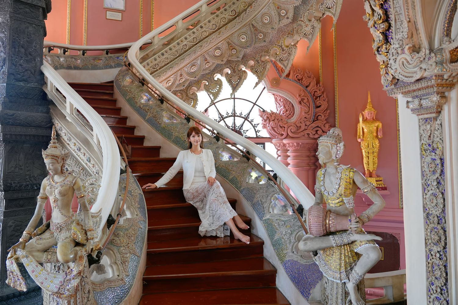 曼谷三頭象神博物館Erawan Museum｜泰國最壯觀的神話建築，絕美玻璃穹頂必拍！ @混血珊莎的奇幻旅程