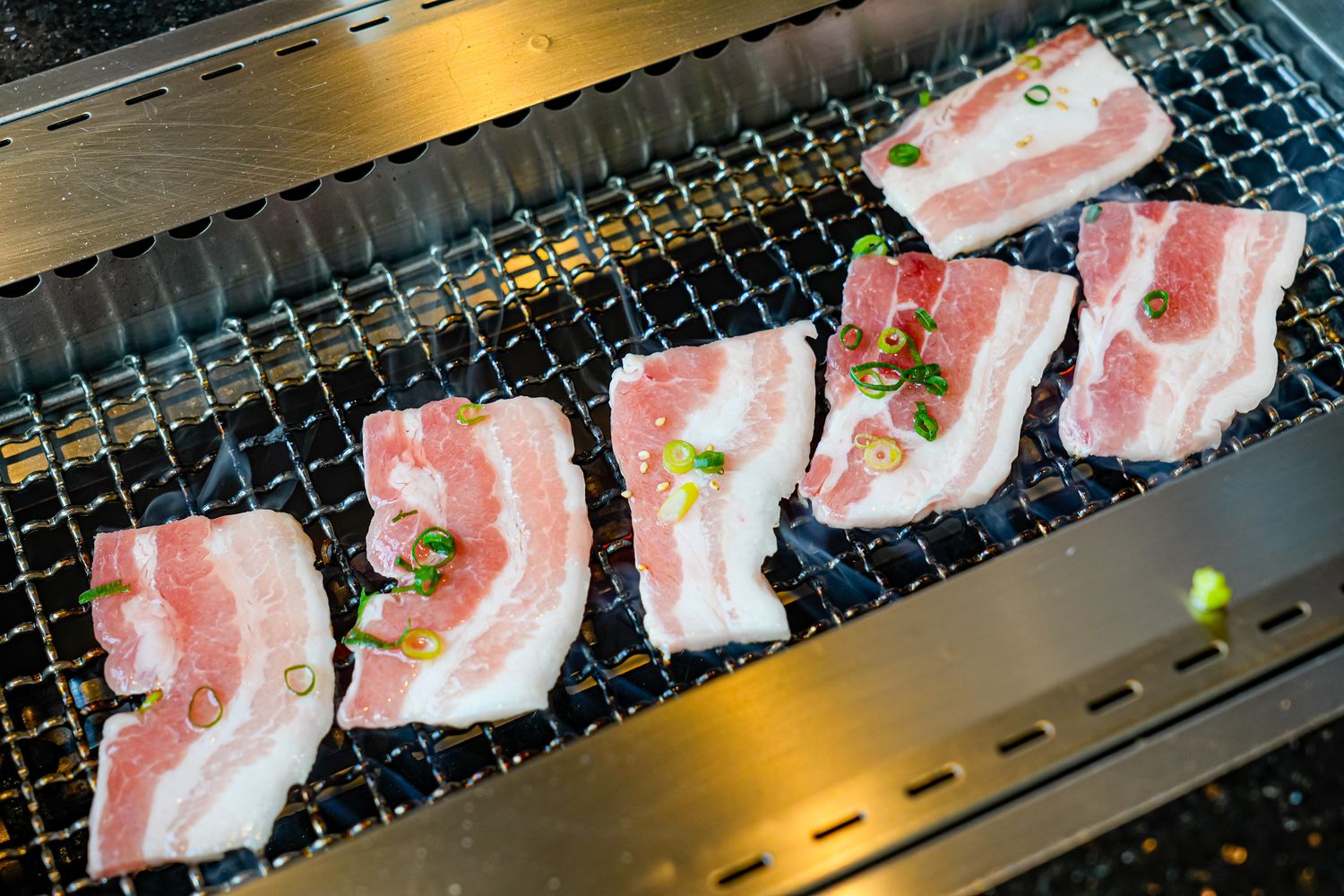 【沖繩燒肉推薦】燒肉本部牧場 國際通店｜人氣必吃Yambaru和牛海陸套餐! @混血珊莎的奇幻旅程