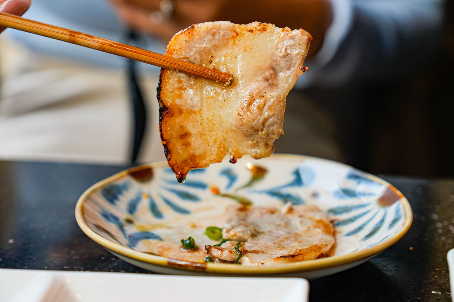 【沖繩燒肉推薦】燒肉本部牧場 國際通店｜人氣必吃Yambaru和牛海陸套餐! @混血珊莎的奇幻旅程