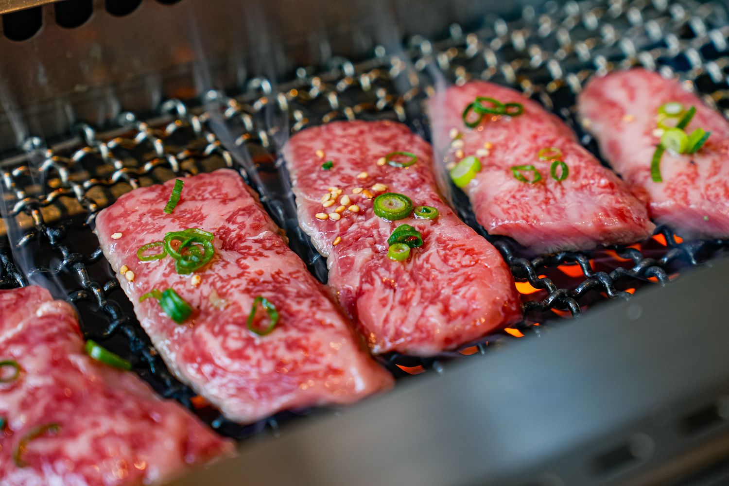 【沖繩燒肉推薦】燒肉本部牧場 國際通店｜人氣必吃Yambaru和牛海陸套餐! @混血珊莎的奇幻旅程