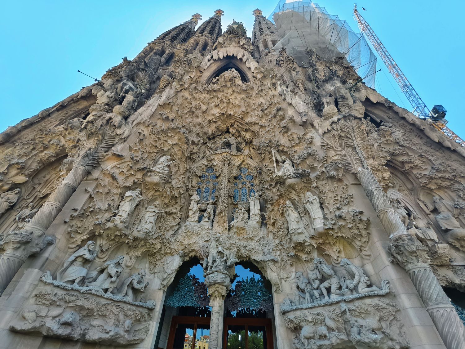 巴塞隆納｜聖家堂 Sagrada Família 參觀全攻略：門票、登塔、交通、穿著一次看! @混血珊莎的奇幻旅程