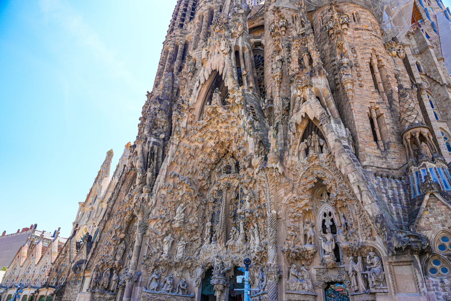 巴塞隆納｜聖家堂 Sagrada Família 參觀全攻略：門票、登塔、交通、穿著一次看! @混血珊莎的奇幻旅程