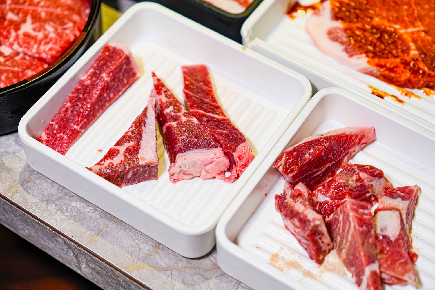 饗燒肉亭｜中壢燒烤吃到飽，厚片和牛牛排桌邊現切 ! @混血珊莎的奇幻旅程