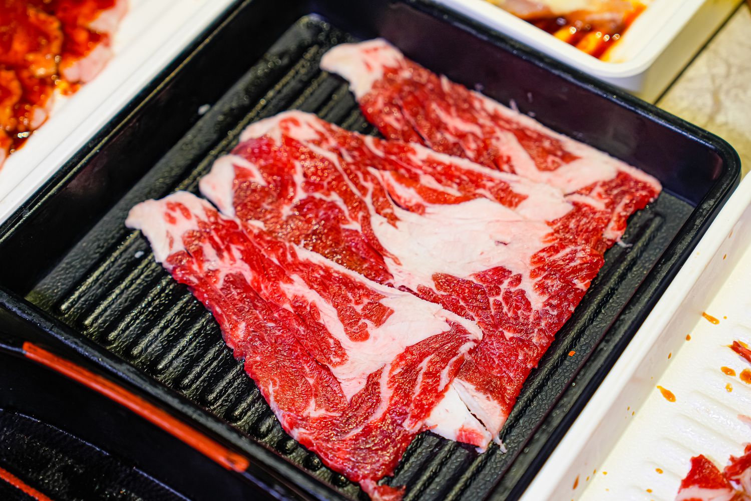 饗燒肉亭｜中壢燒烤吃到飽，厚片和牛牛排桌邊現切 ! @混血珊莎的奇幻旅程