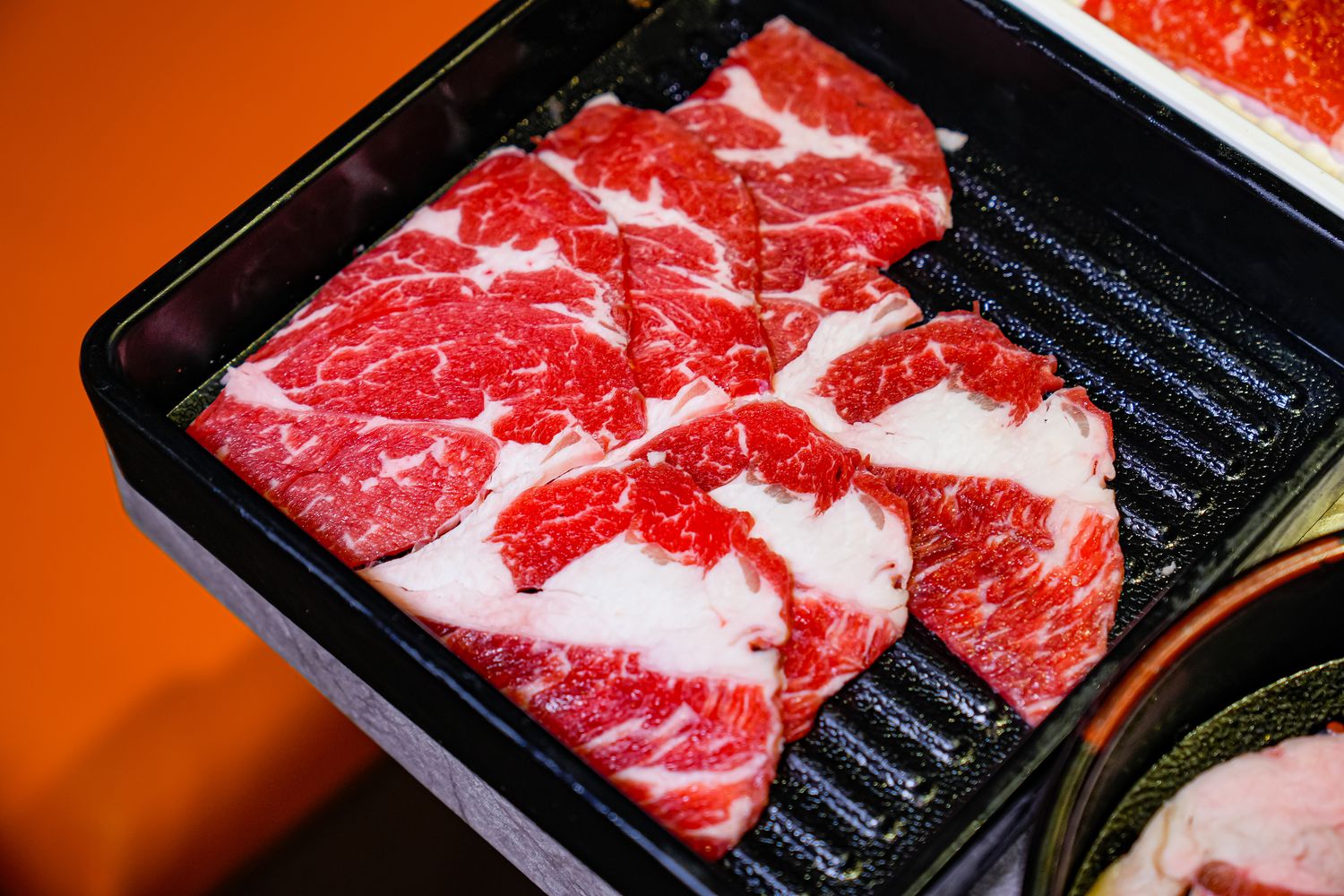 饗燒肉亭｜中壢燒烤吃到飽，厚片和牛牛排桌邊現切 ! @混血珊莎的奇幻旅程