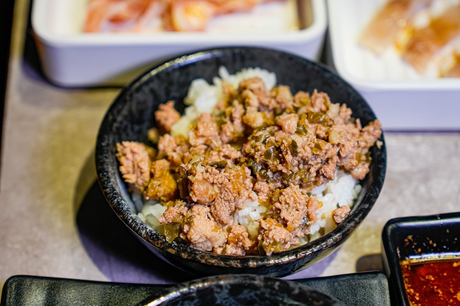 饗燒肉亭｜中壢燒烤吃到飽，厚片和牛牛排桌邊現切 ! @混血珊莎的奇幻旅程