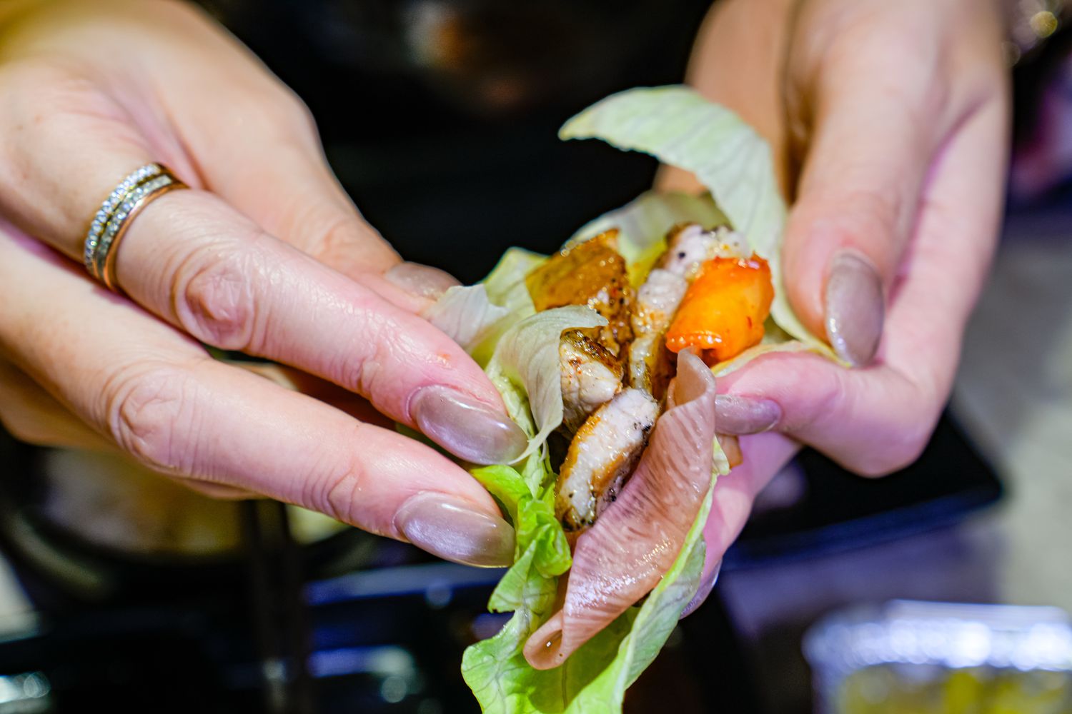 饗燒肉亭｜中壢燒烤吃到飽，厚片和牛牛排桌邊現切 ! @混血珊莎的奇幻旅程