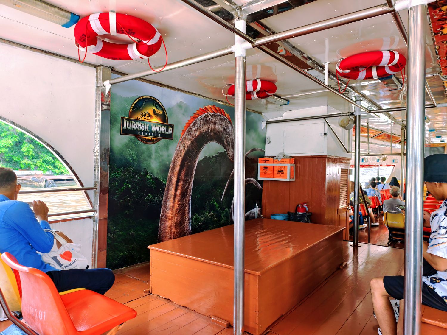 Calypso Cabaret Show 克里普索人妖秀|曼谷河濱夜市 Asiatique 必看，門票、交通、表演心得! @混血珊莎的奇幻旅程