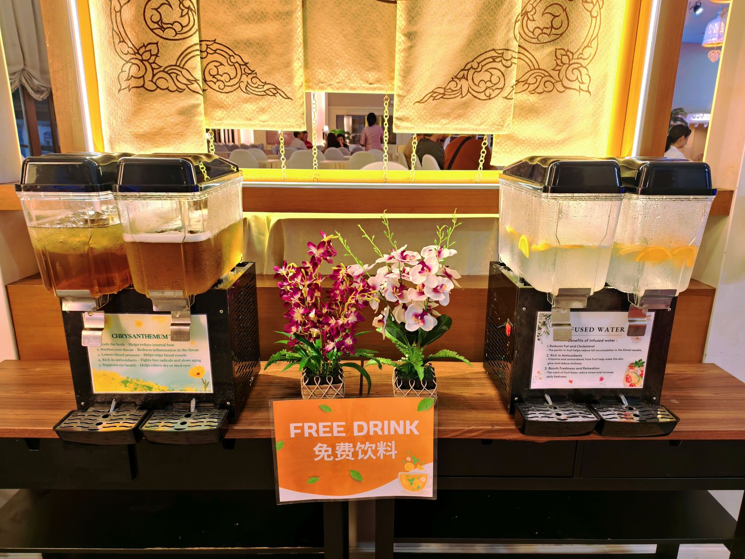 Calypso Cabaret Show 克里普索人妖秀|曼谷河濱夜市 Asiatique 必看,門票、交通、表演心得! @混血珊莎的奇幻旅程 Calypso Cabaret Show 克里普索人妖秀|曼谷河濱夜市 Asiatique 必看,門票、交通、表演心得! @混血珊莎的奇幻旅程