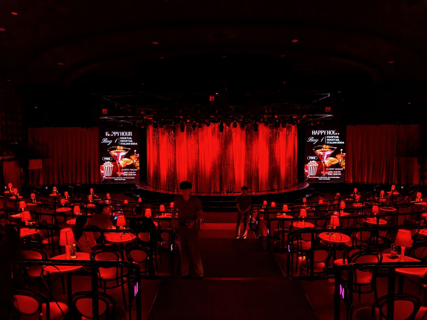 Calypso Cabaret Show 克里普索人妖秀|曼谷河濱夜市 Asiatique 必看,門票、交通、表演心得! @混血珊莎的奇幻旅程 Calypso Cabaret Show 克里普索人妖秀|曼谷河濱夜市 Asiatique 必看,門票、交通、表演心得! @混血珊莎的奇幻旅程