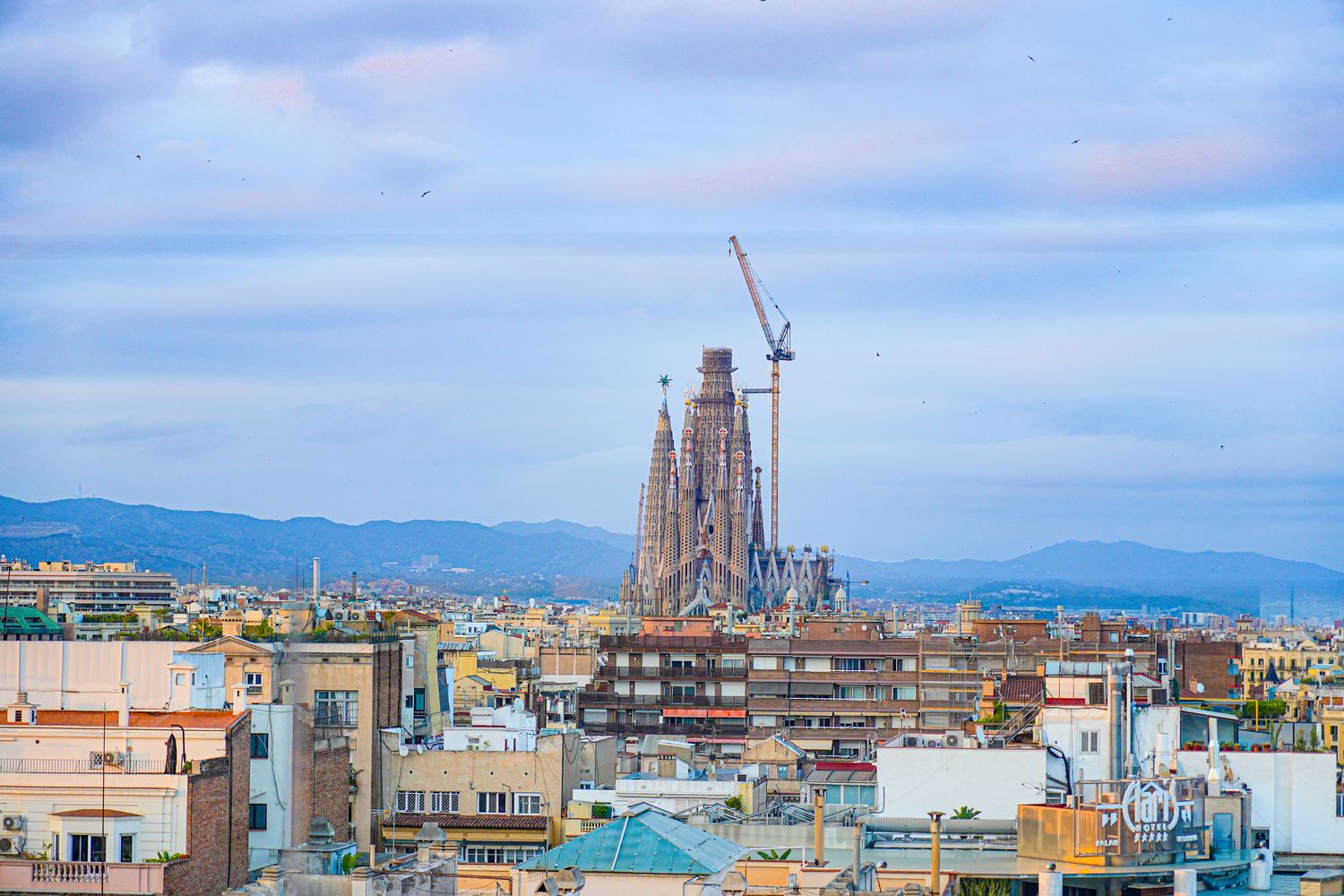 【巴塞隆納住宿推薦】Hotel NH Collection Barcelona Gran Hotel Calderón｜市中心五星住宿首選 @混血珊莎的奇幻旅程