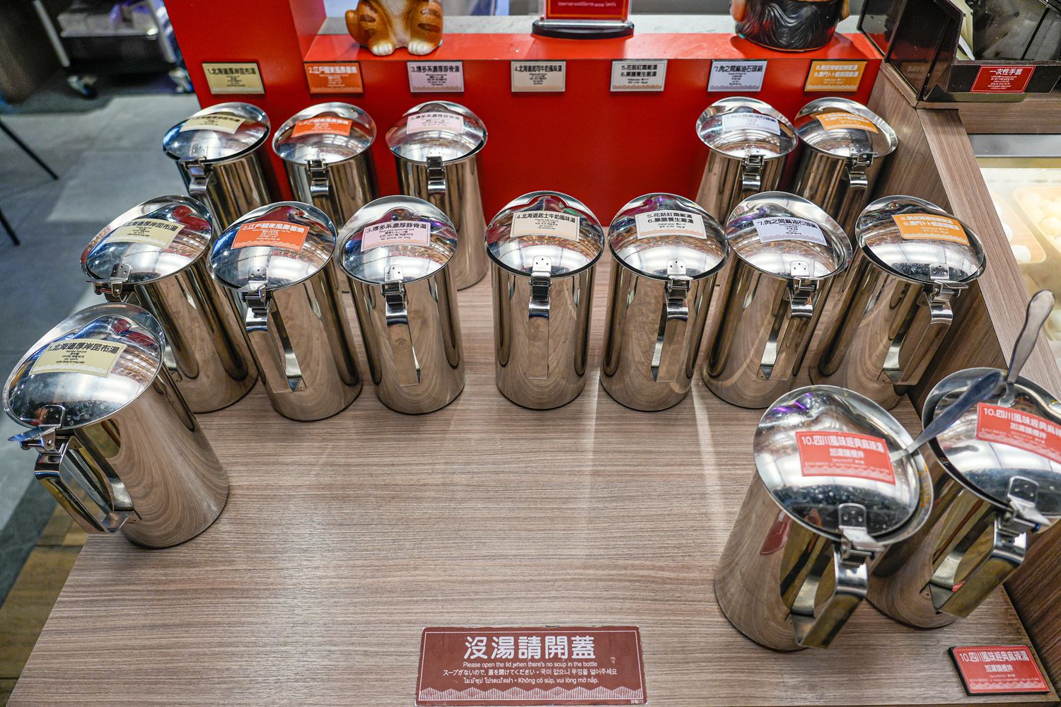 肉之間大盤肉幸福鍋物西門店｜420元起高CP值西門町火鍋吃到飽! @混血珊莎的奇幻旅程