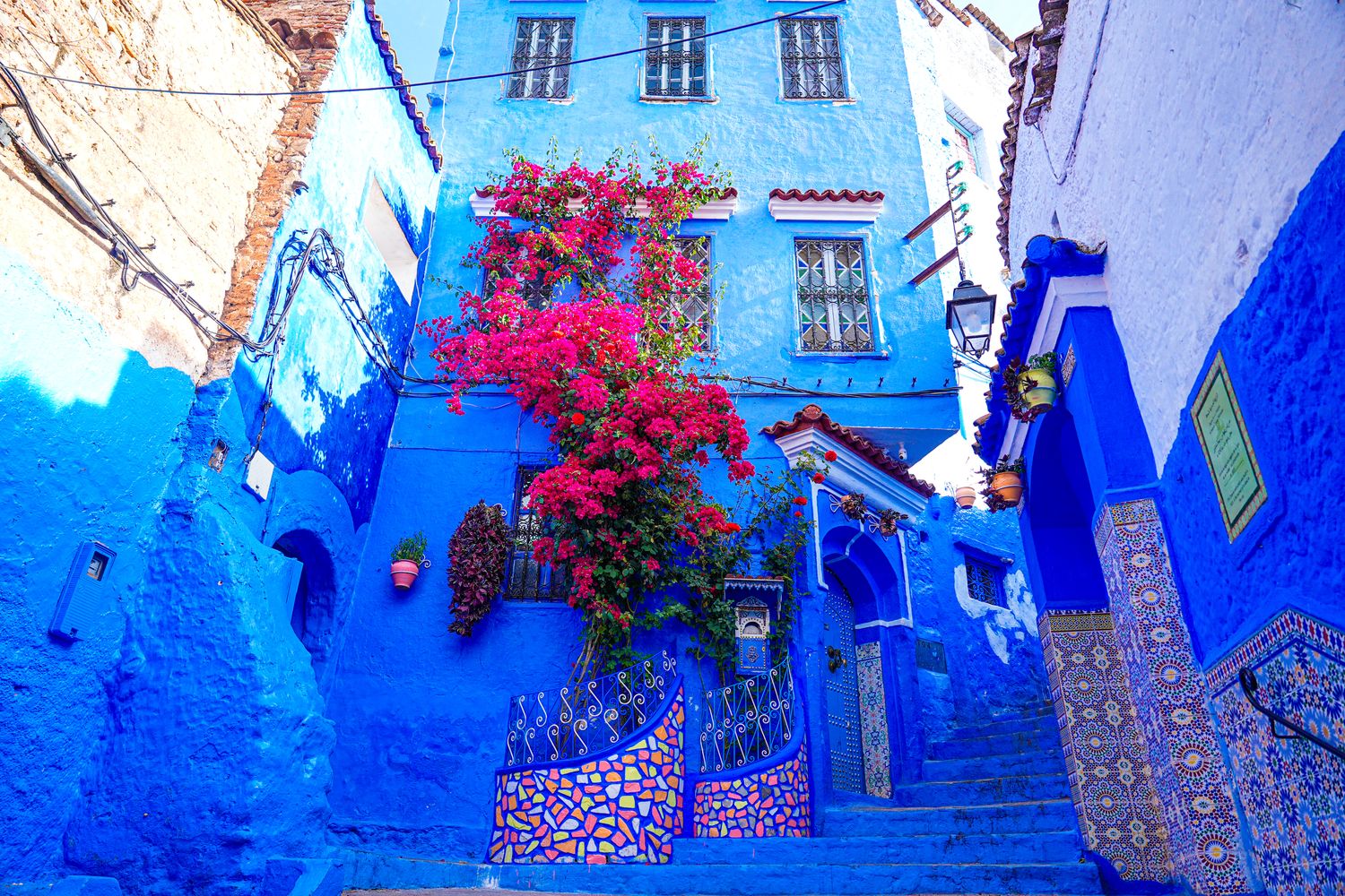 【摩洛哥旅遊】舍夫沙萬Chefchaouen：藍色山城景點推薦、交通住宿攻略 @混血珊莎的奇幻旅程