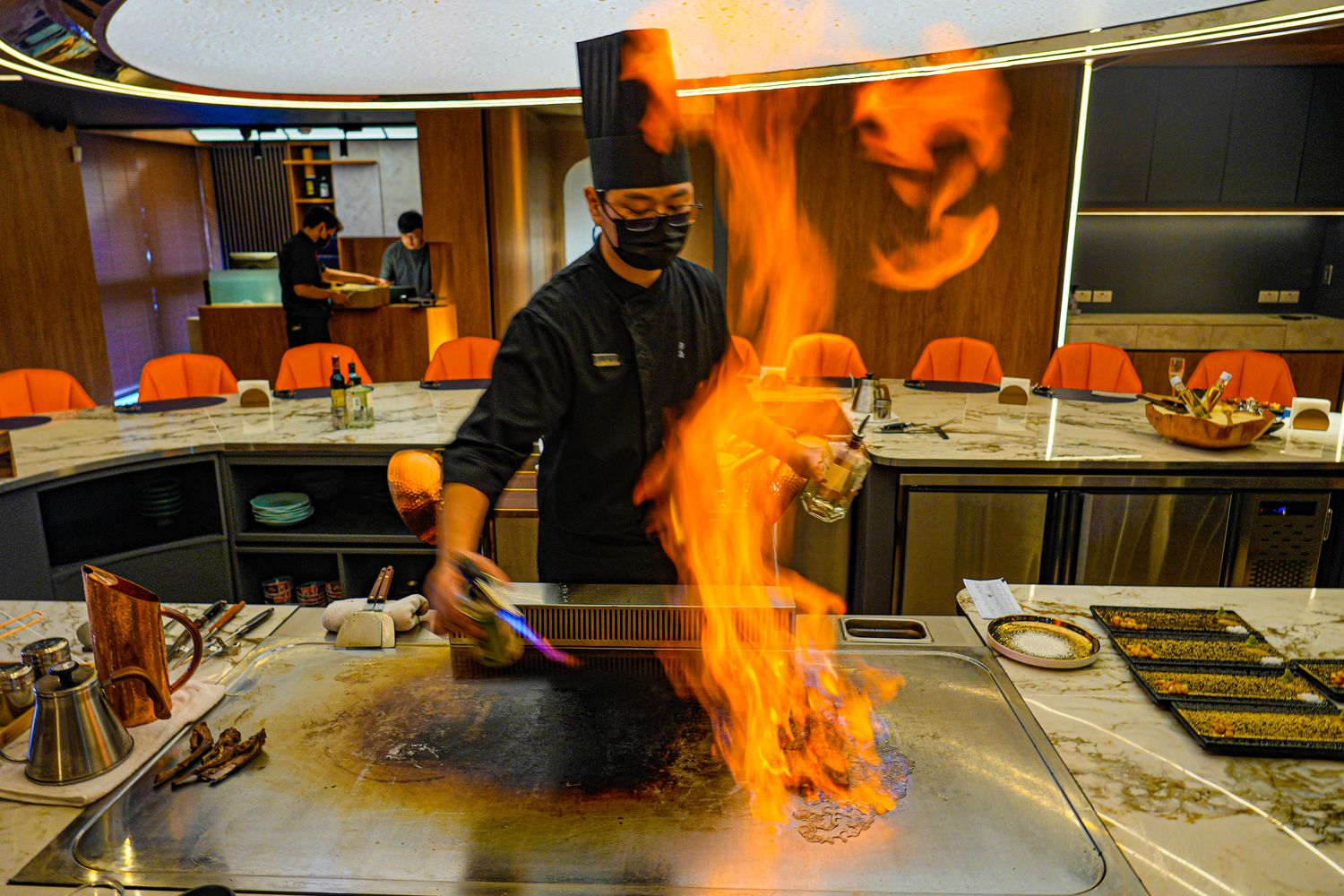 初海和牛鐵板燒｜台北鐵板燒新天花板，$1680 起 14 品奢華饗宴+震撼火焰秀! @混血珊莎的奇幻旅程