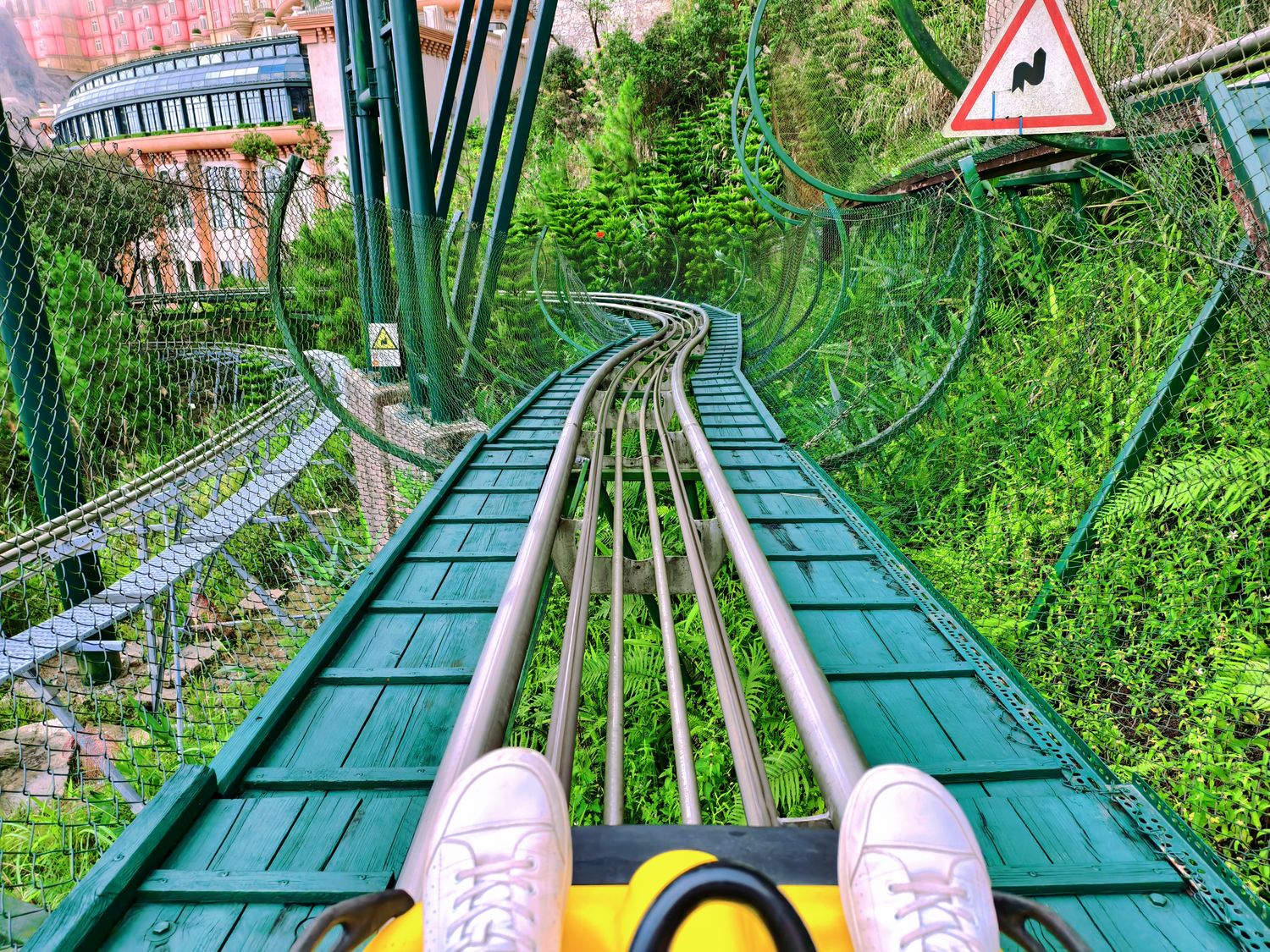 【峴港巴拿山一日遊攻略】佛手橋、法國村、地圖、穿著與自助餐完整懶人包! @混血珊莎的奇幻旅程