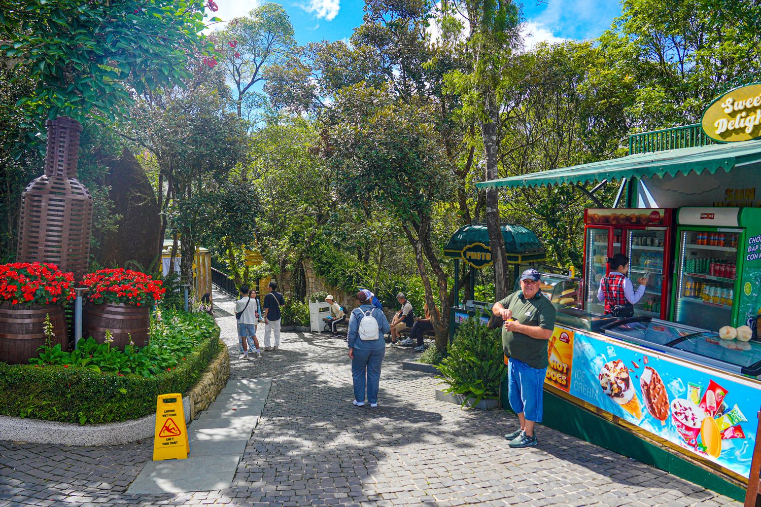 【峴港巴拿山一日遊攻略】佛手橋、法國村、地圖、穿著與自助餐完整懶人包! @混血珊莎的奇幻旅程