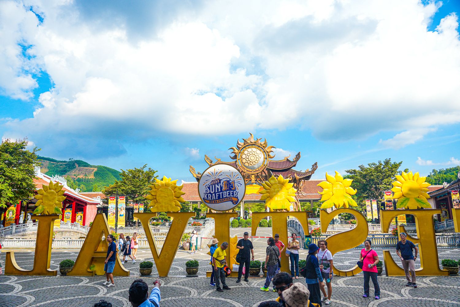 【峴港巴拿山一日遊攻略】佛手橋、法國村、地圖、穿著與自助餐完整懶人包! @混血珊莎的奇幻旅程