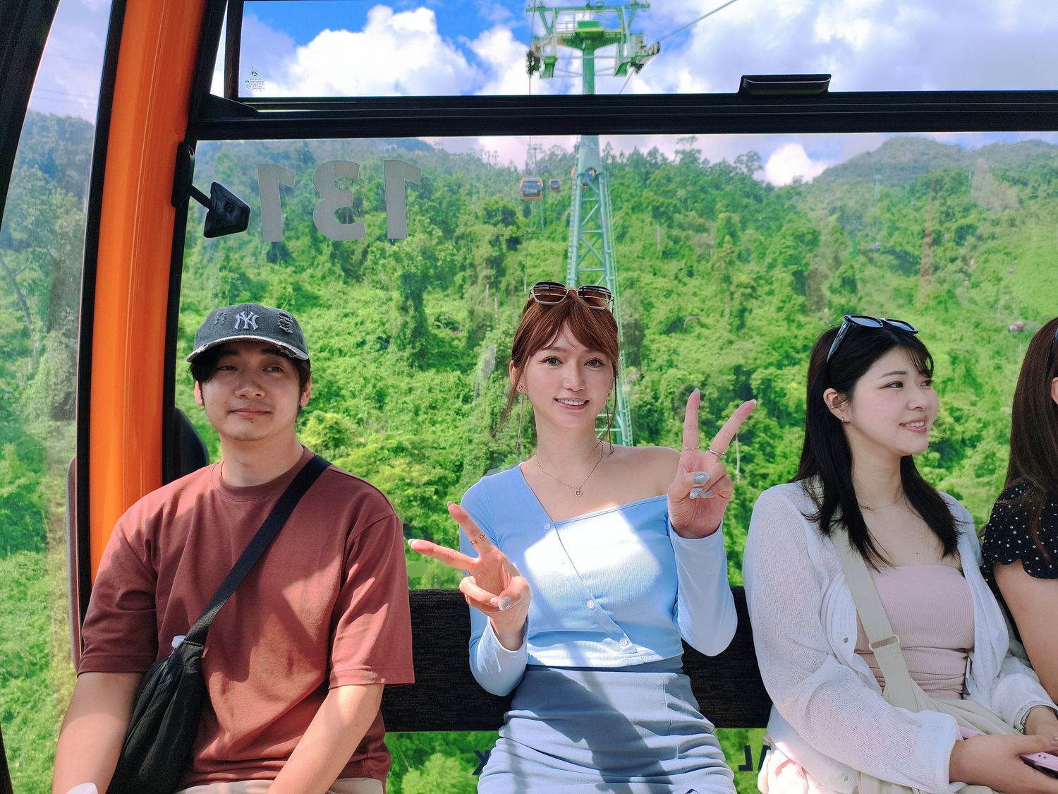 【峴港巴拿山一日遊攻略】佛手橋、法國村、地圖、穿著與自助餐完整懶人包! @混血珊莎的奇幻旅程