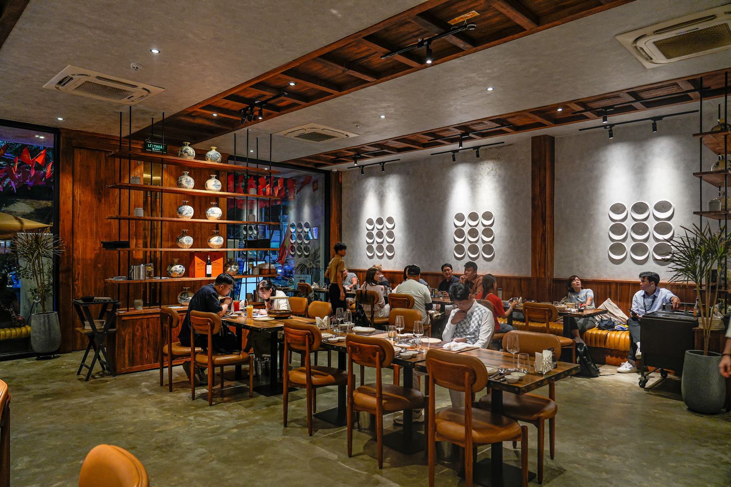 【越南峴港必吃】All Seasons Buffet Da Nang 龍蝦海鮮吃到飽(中文菜單) @混血珊莎的奇幻旅程