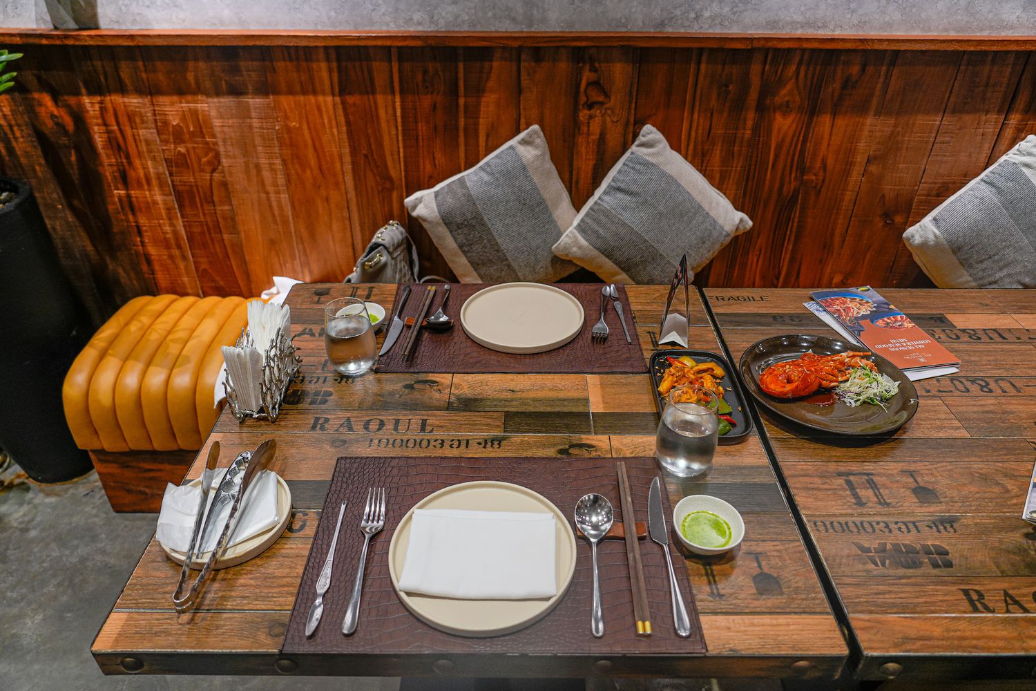 【越南峴港必吃】All Seasons Buffet Da Nang 龍蝦海鮮吃到飽(中文菜單) @混血珊莎的奇幻旅程