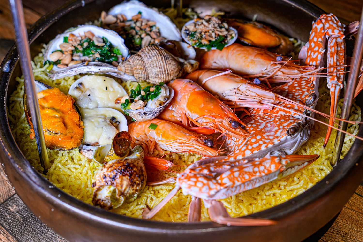 【越南峴港必吃】All Seasons Buffet Da Nang 龍蝦海鮮吃到飽(中文菜單) @混血珊莎的奇幻旅程