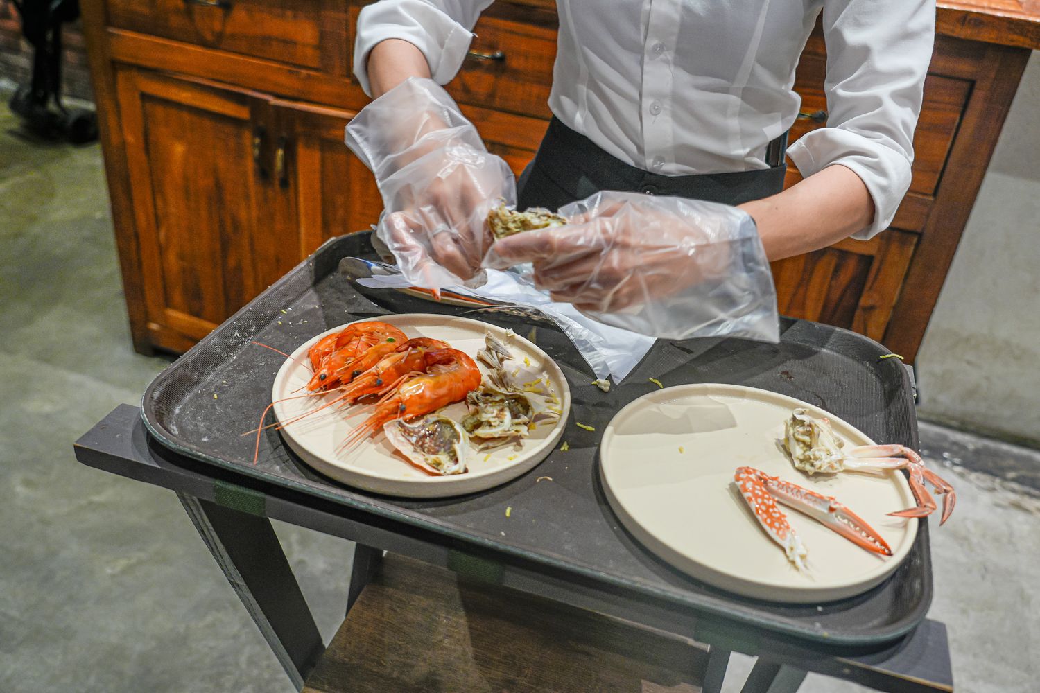 【越南峴港必吃】All Seasons Buffet Da Nang 龍蝦海鮮吃到飽(中文菜單) @混血珊莎的奇幻旅程