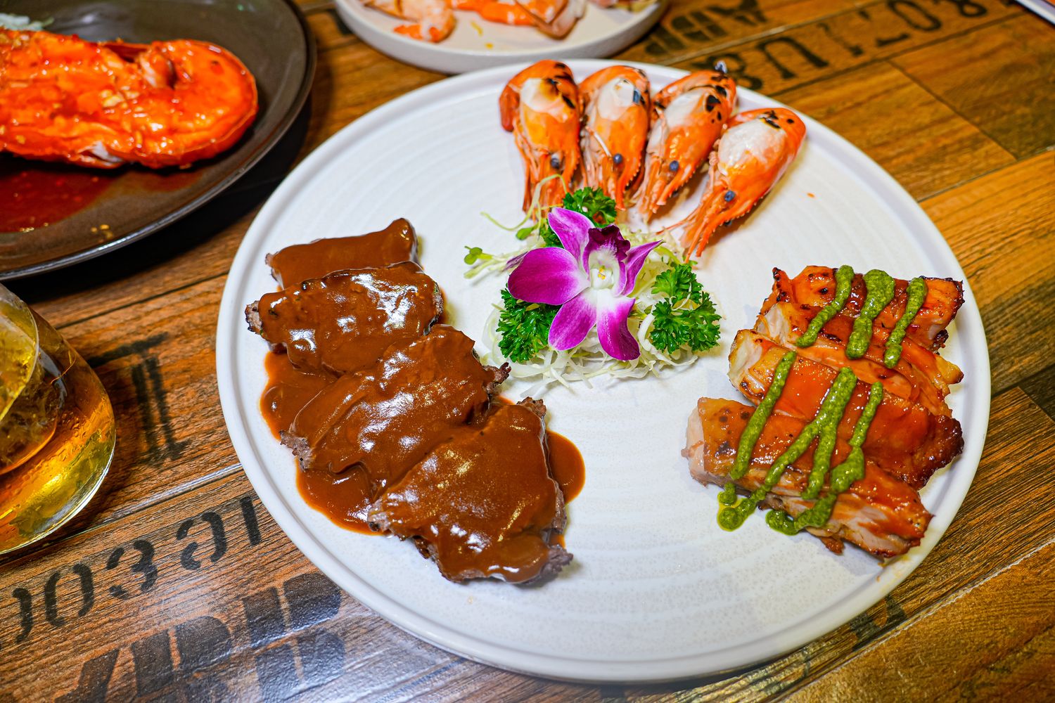 【越南峴港必吃】All Seasons Buffet Da Nang 龍蝦海鮮吃到飽(中文菜單) @混血珊莎的奇幻旅程