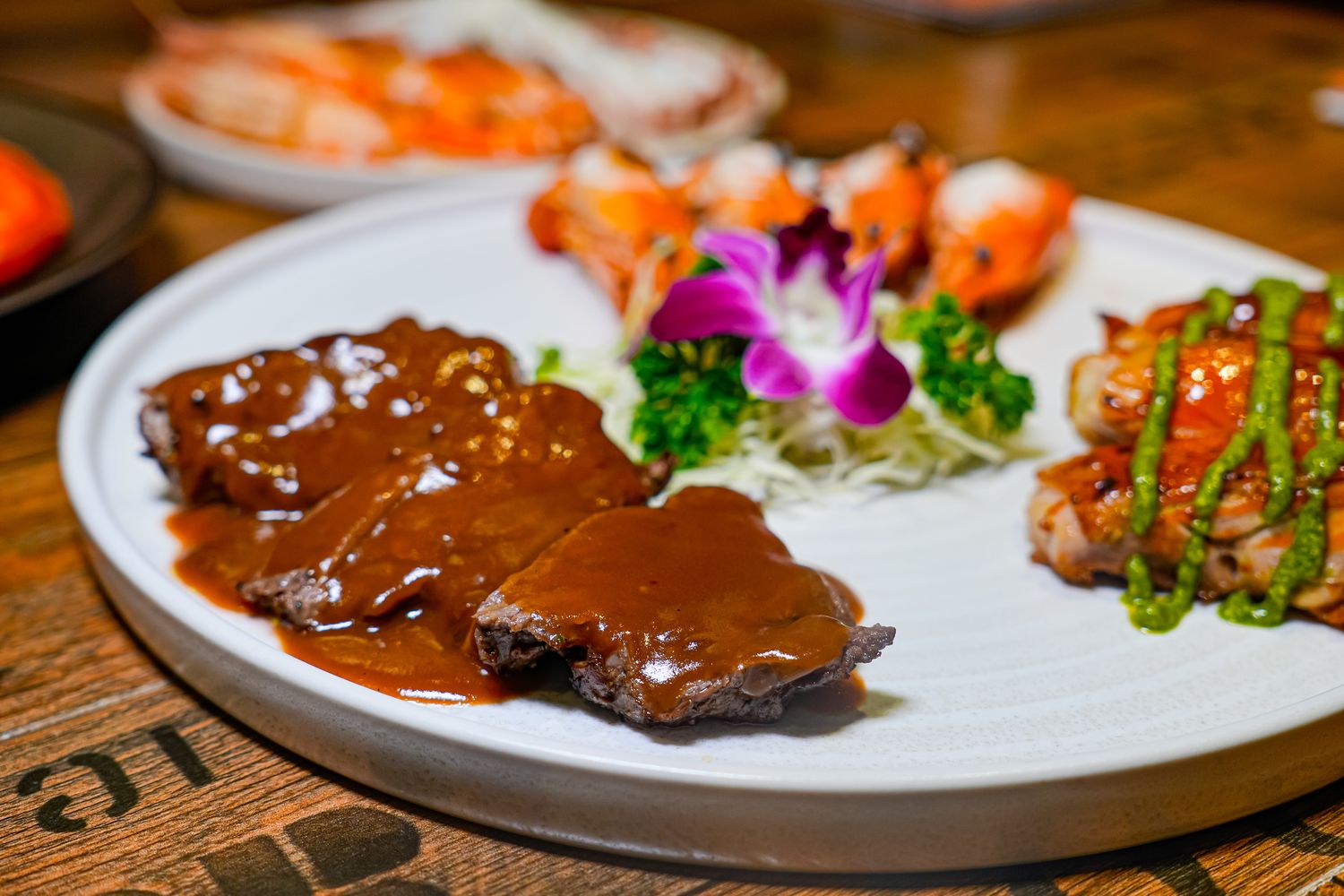 【越南峴港必吃】All Seasons Buffet Da Nang 龍蝦海鮮吃到飽(中文菜單) @混血珊莎的奇幻旅程