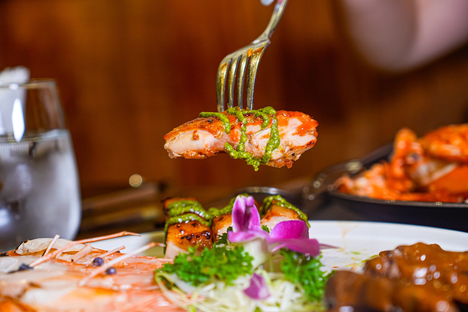 【越南峴港必吃】All Seasons Buffet Da Nang 龍蝦海鮮吃到飽(中文菜單) @混血珊莎的奇幻旅程