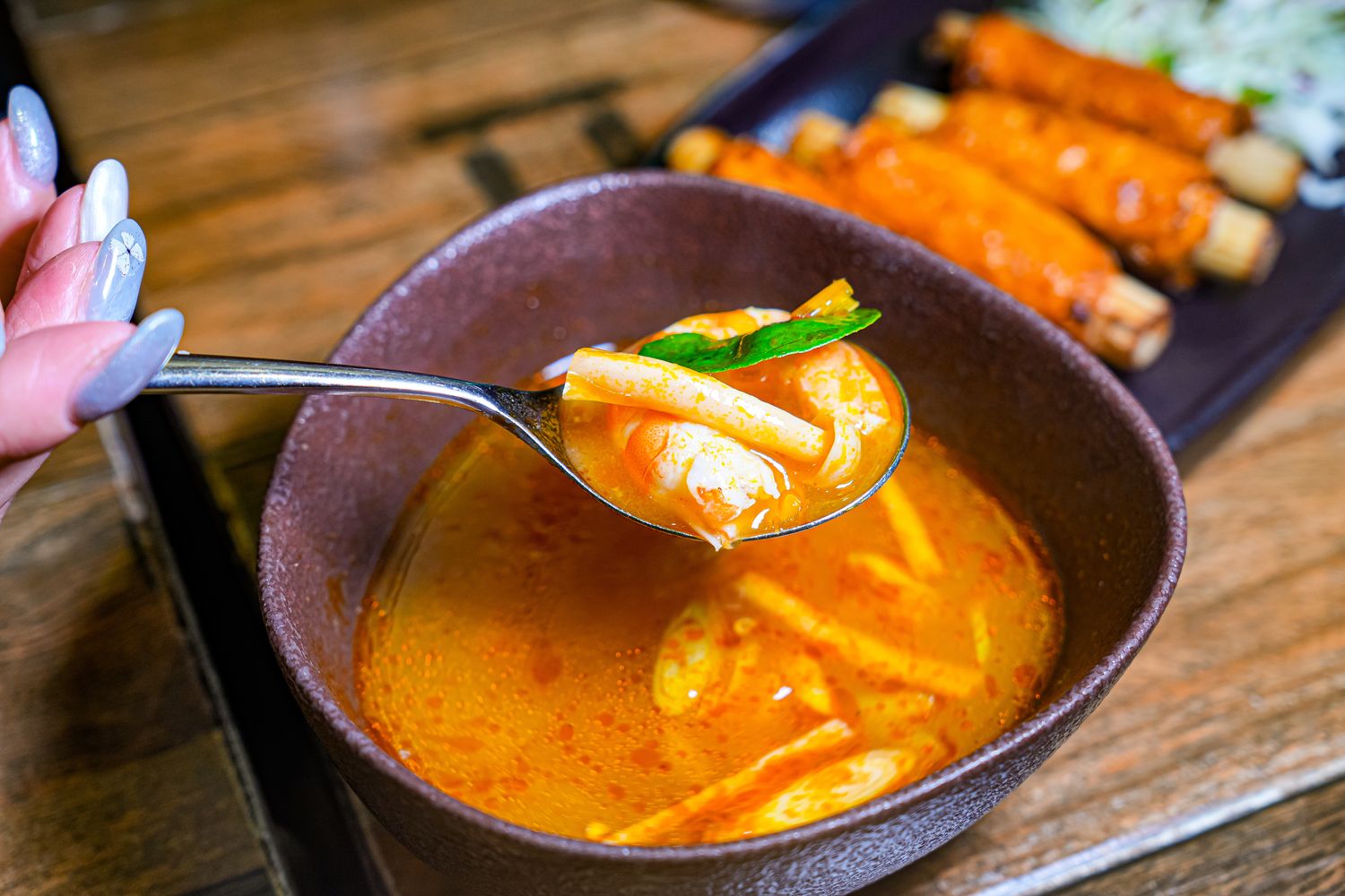 【越南峴港必吃】All Seasons Buffet Da Nang 龍蝦海鮮吃到飽(中文菜單) @混血珊莎的奇幻旅程