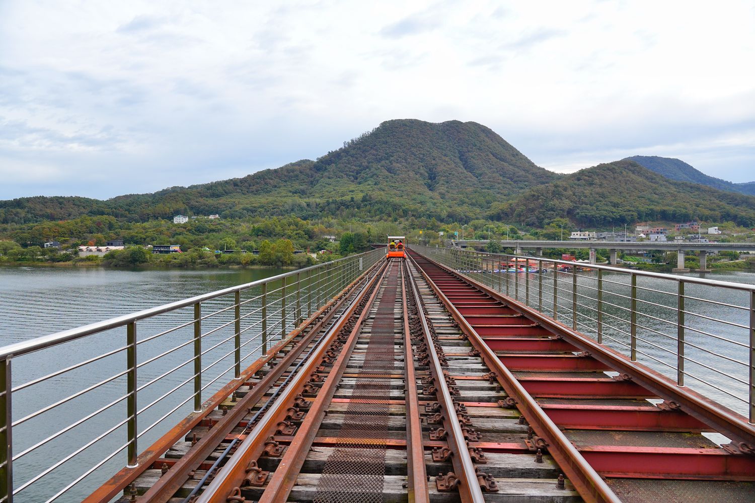 韓國首爾近郊一日遊｜南怡島、小法國村、鐵路自行車、晨靜樹木園、賞楓景點! @混血珊莎的奇幻旅程