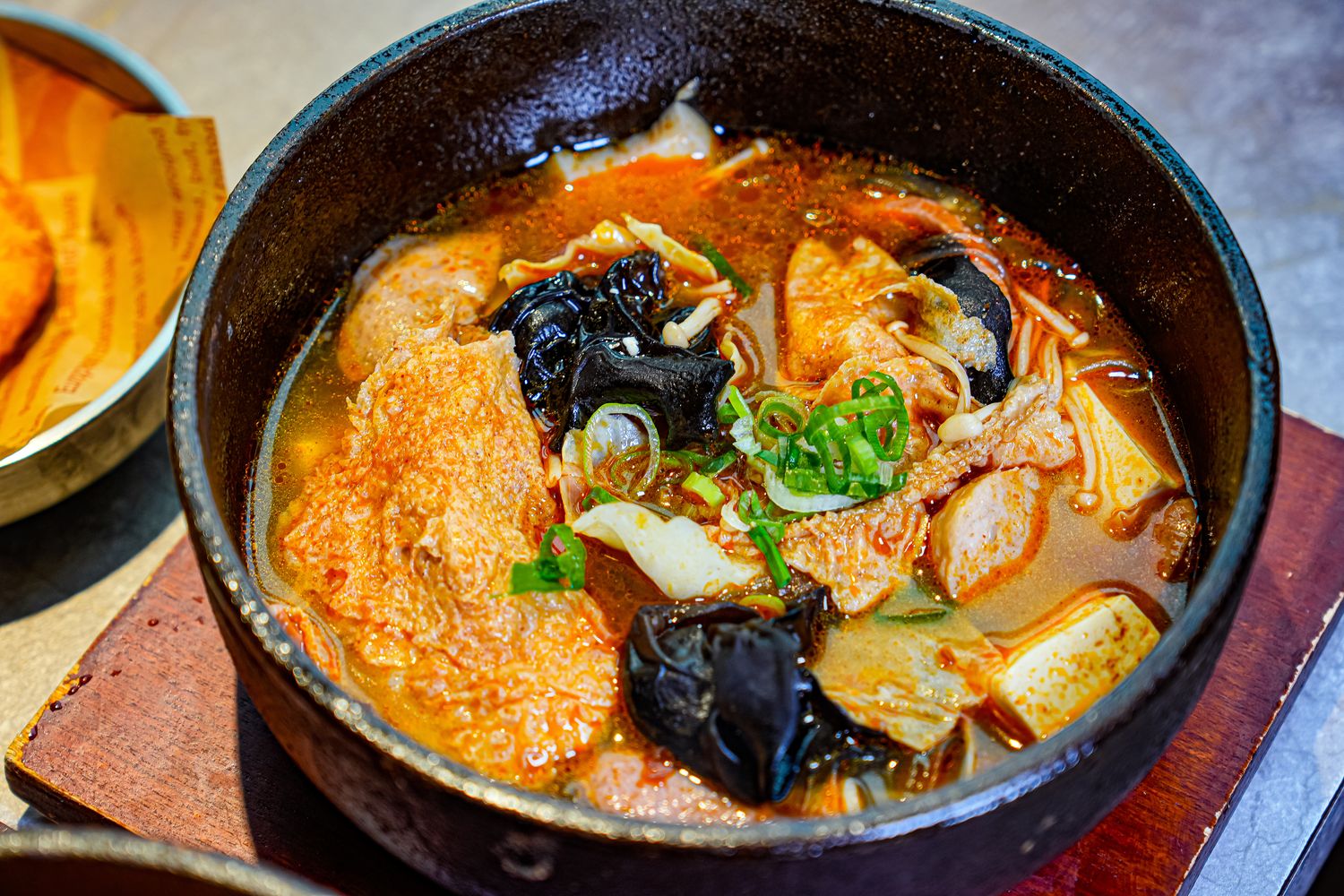 饗燒肉亭｜中壢高 CP 值燒肉！厚切和牛x天使紅蝦無限續點 @混血珊莎的奇幻旅程