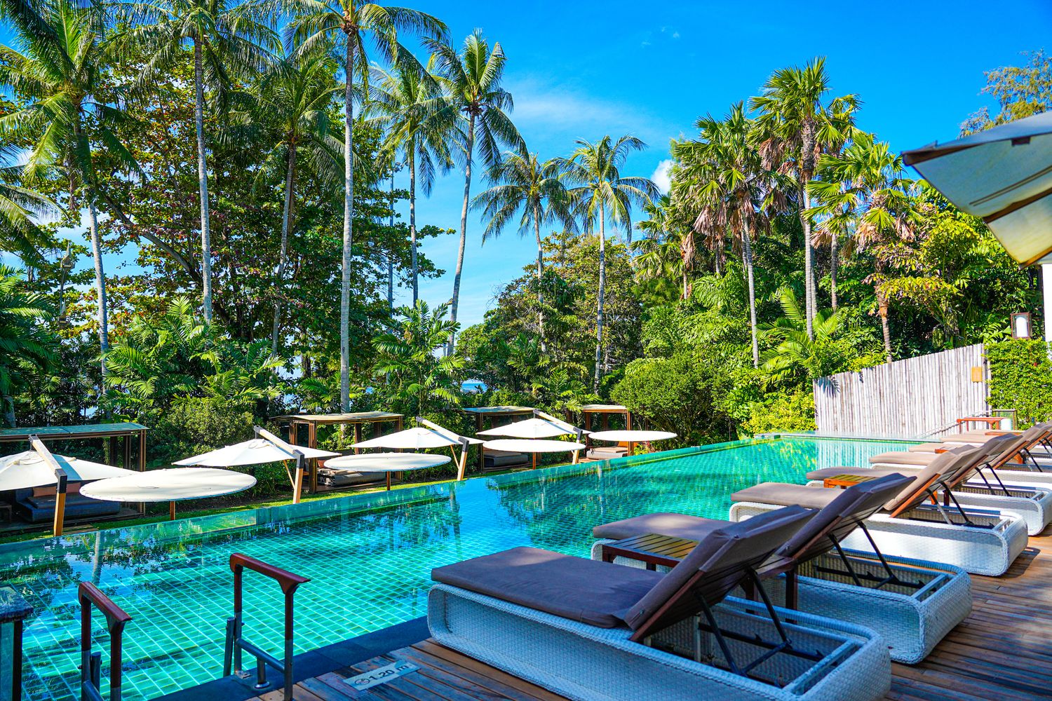 普吉島 Club Med Phuket (上):費用優惠、房型開箱、全包式吃到飽酒水無限暢飲! @混血珊莎的奇幻旅程 普吉島 Club Med Phuket (上):費用優惠、房型開箱、全包式吃到飽酒水無限暢飲! @混血珊莎的奇幻旅程