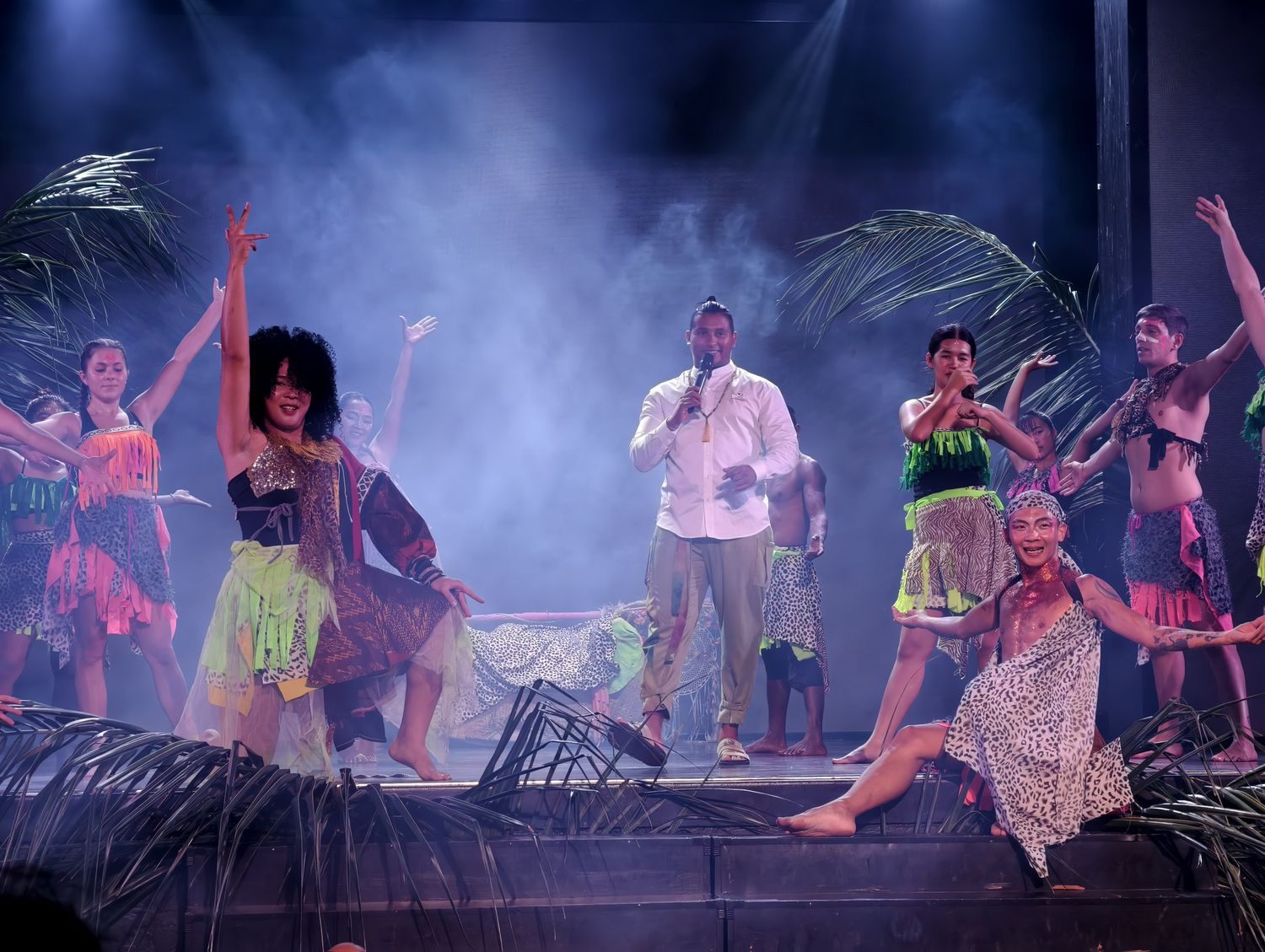 普吉島 Club Med Phuket (下)：水陸運動到超嗨夜間表演派對秀，還有神隊友兒童俱樂部! @混血珊莎的奇幻旅程