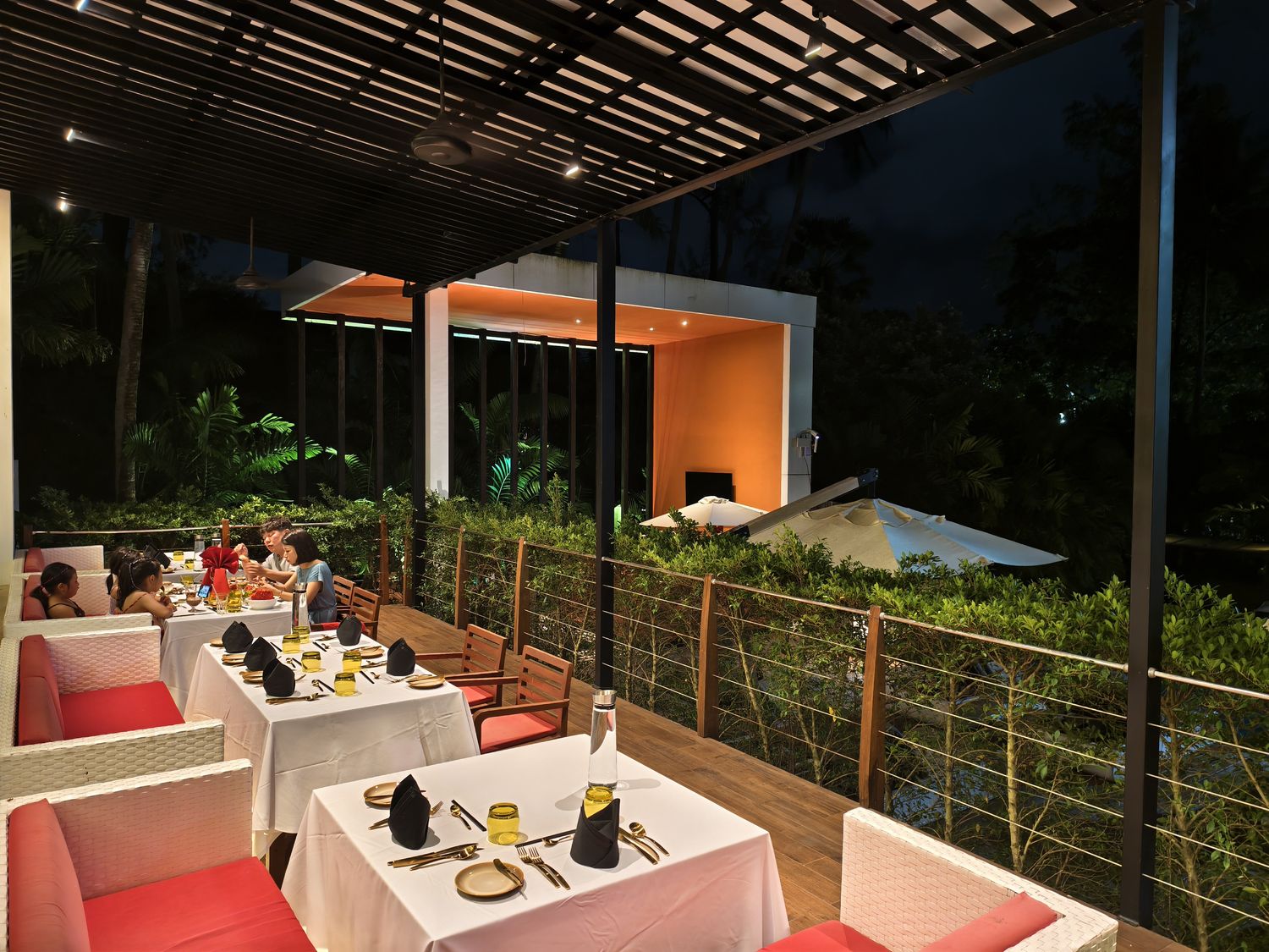 普吉島 Club Med Phuket (上):費用優惠、房型開箱、全包式吃到飽酒水無限暢飲! @混血珊莎的奇幻旅程 普吉島 Club Med Phuket (上):費用優惠、房型開箱、全包式吃到飽酒水無限暢飲! @混血珊莎的奇幻旅程