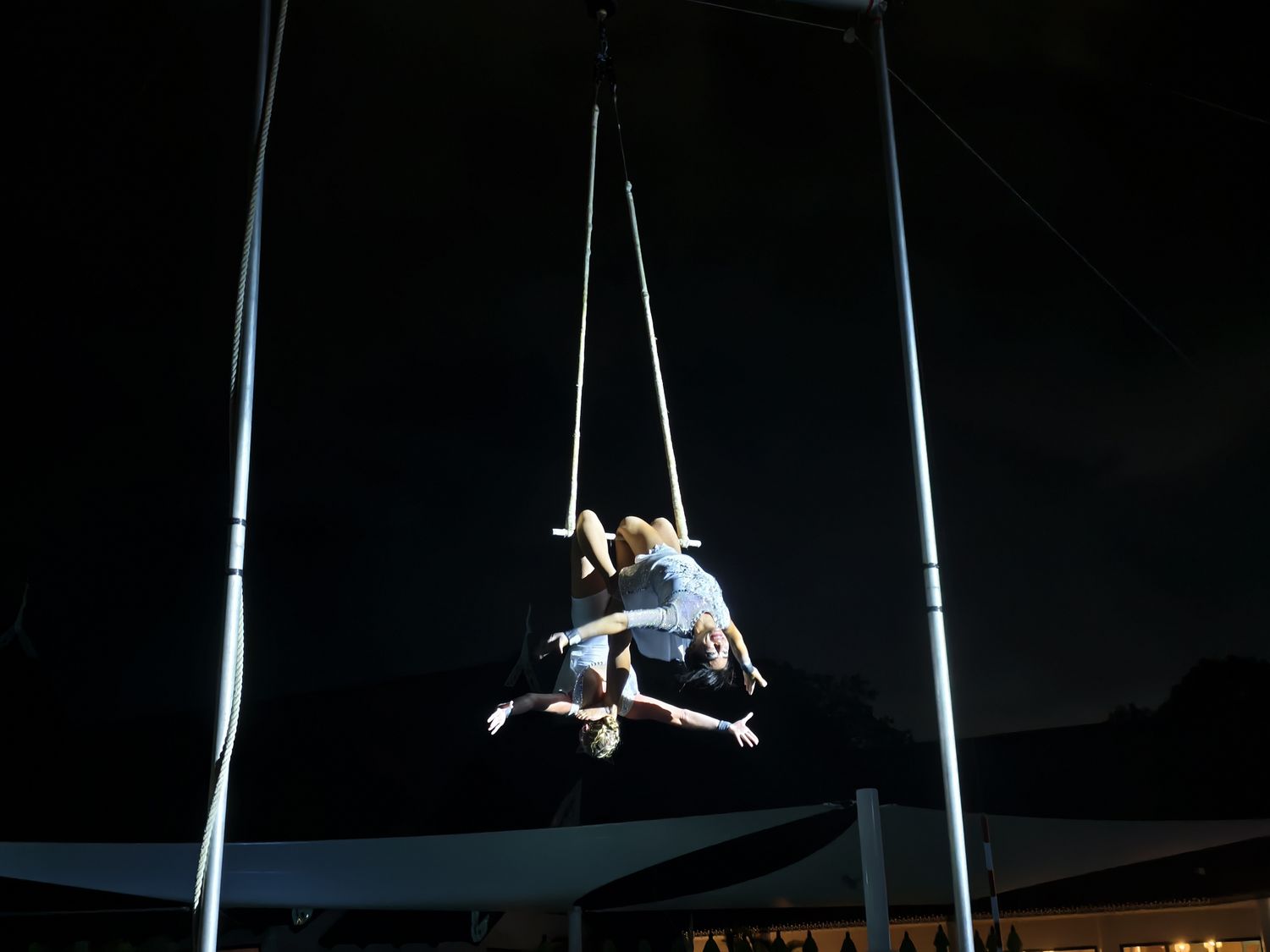 普吉島 Club Med Phuket (下)：水陸運動到超嗨夜間表演派對秀，還有神隊友兒童俱樂部! @混血珊莎的奇幻旅程