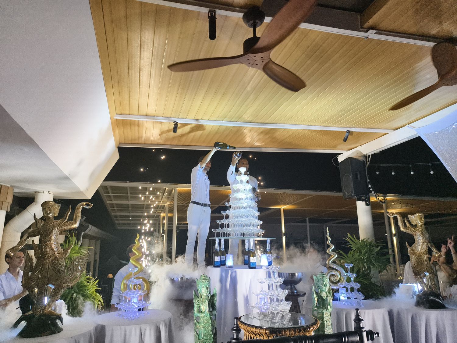 普吉島 Club Med Phuket (下)：水陸運動到超嗨夜間表演派對秀，還有神隊友兒童俱樂部! @混血珊莎的奇幻旅程