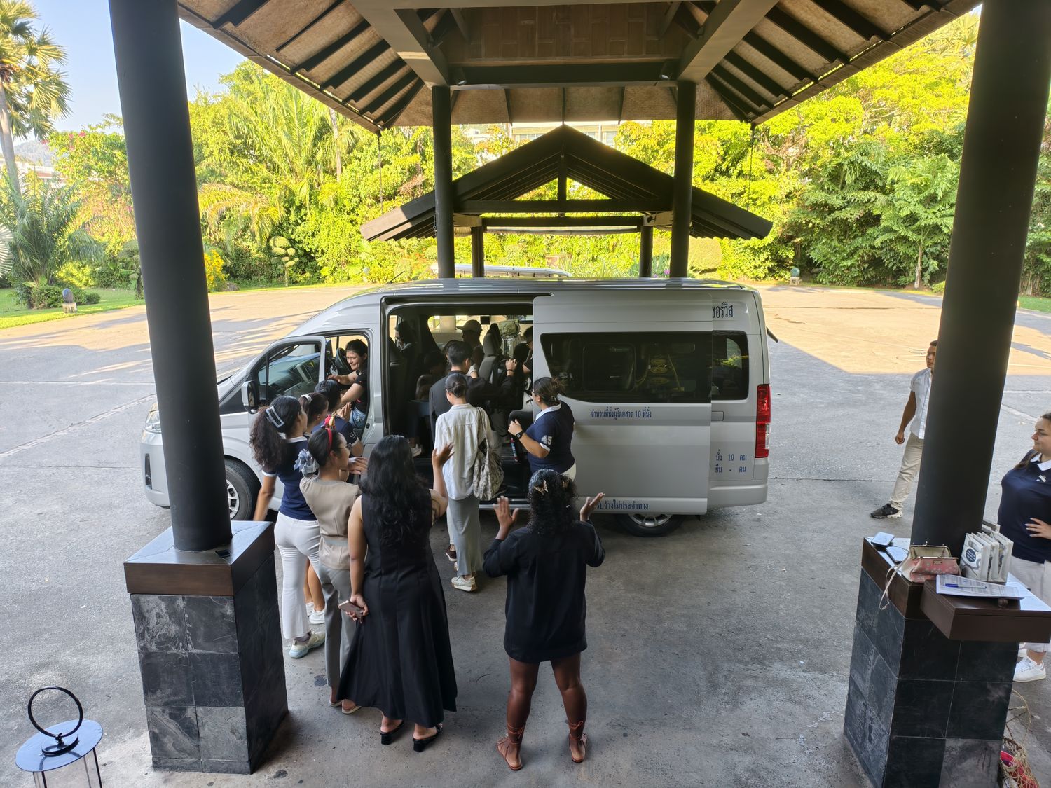 普吉島 Club Med Phuket (下)：水陸運動到超嗨夜間表演派對秀，還有神隊友兒童俱樂部! @混血珊莎的奇幻旅程