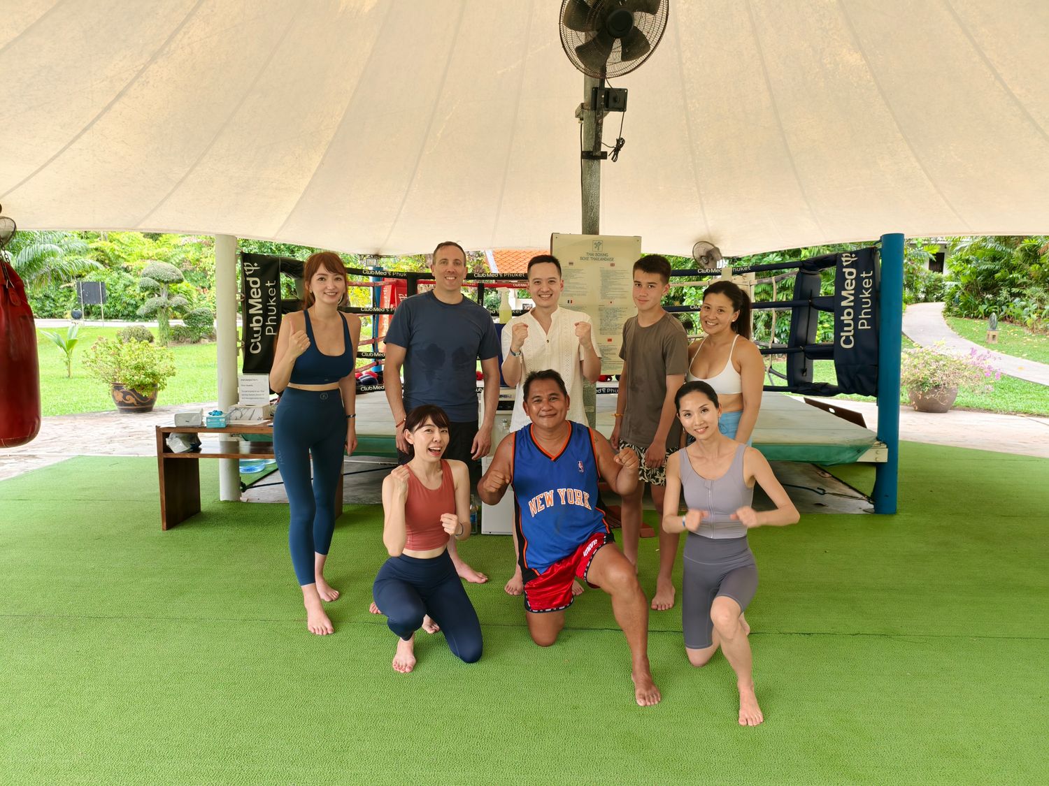 普吉島 Club Med Phuket (下)：水陸運動到超嗨夜間表演派對秀，還有神隊友兒童俱樂部! @混血珊莎的奇幻旅程