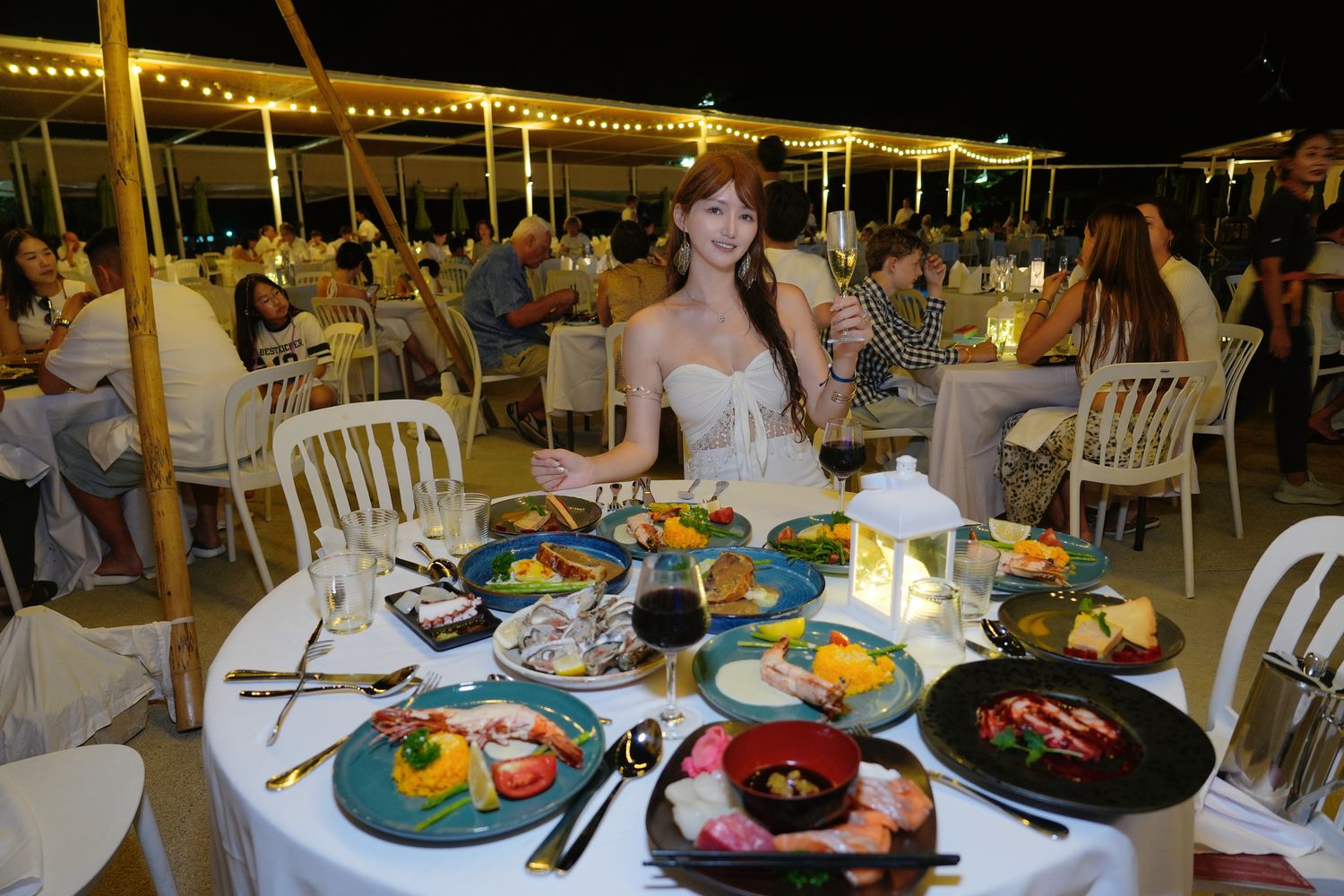 普吉島 Club Med Phuket (下)：水陸運動到超嗨夜間表演派對秀，還有神隊友兒童俱樂部! @混血珊莎的奇幻旅程