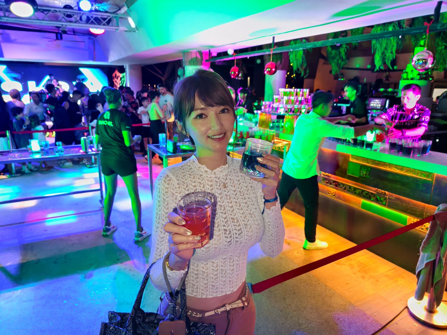 普吉島 Club Med Phuket (下)：水陸運動到超嗨夜間表演派對秀，還有神隊友兒童俱樂部! @混血珊莎的奇幻旅程